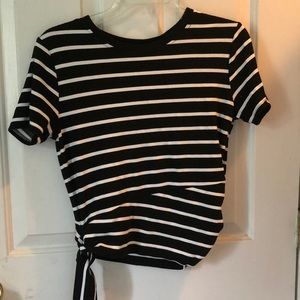 Size small striped shirt sleeve top with tie side